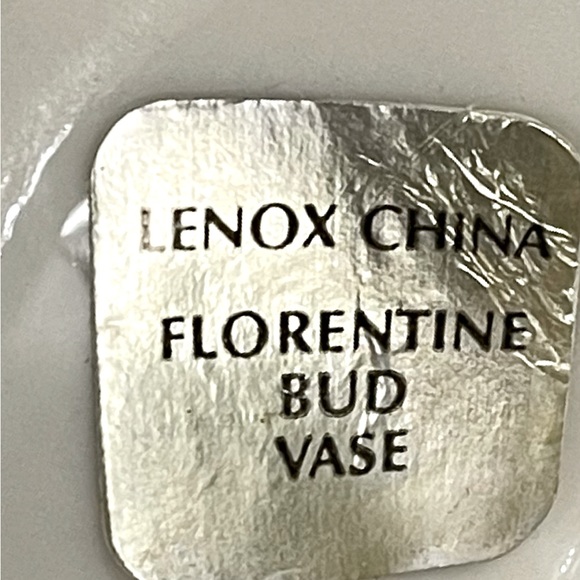 Lenox Florentine collection set of 2 bud vases - Picture 2 of 4